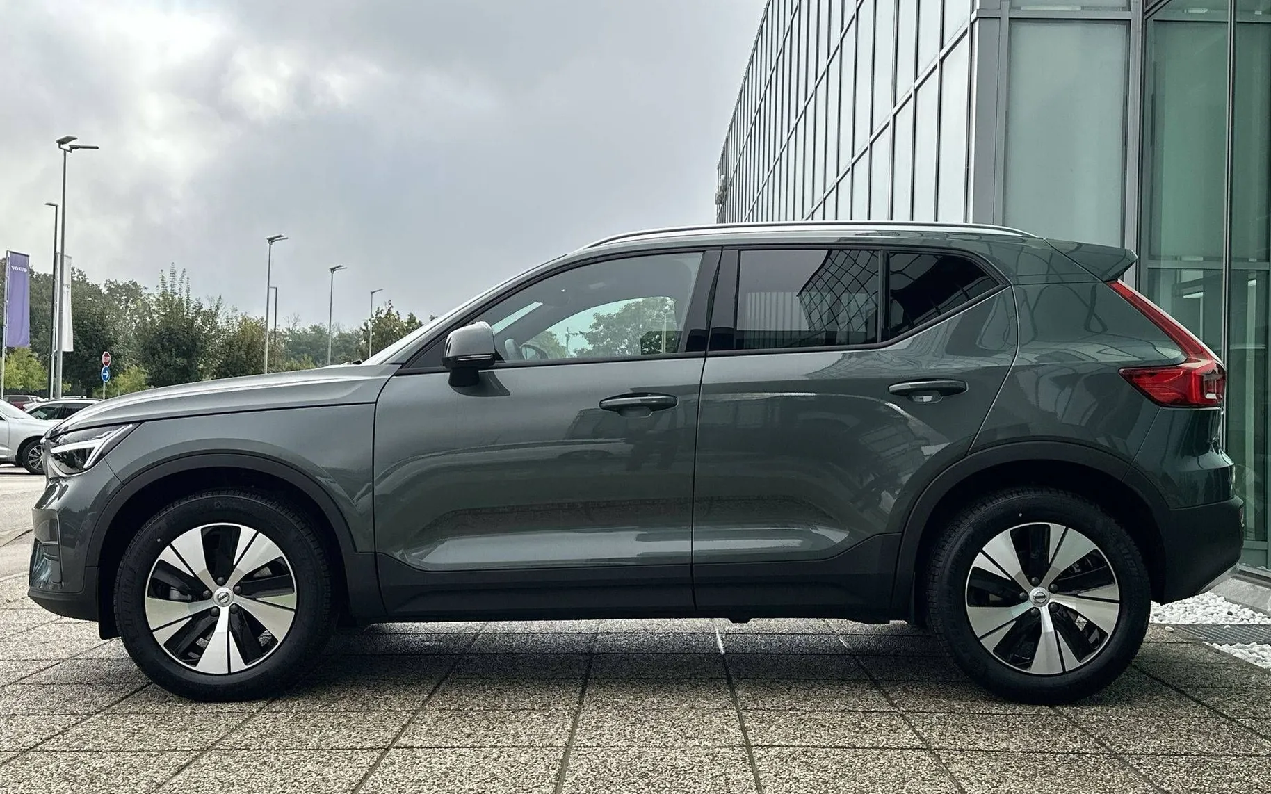 Notranja slika - Volvo XC40 - B3 P Core AT DCT... - 8