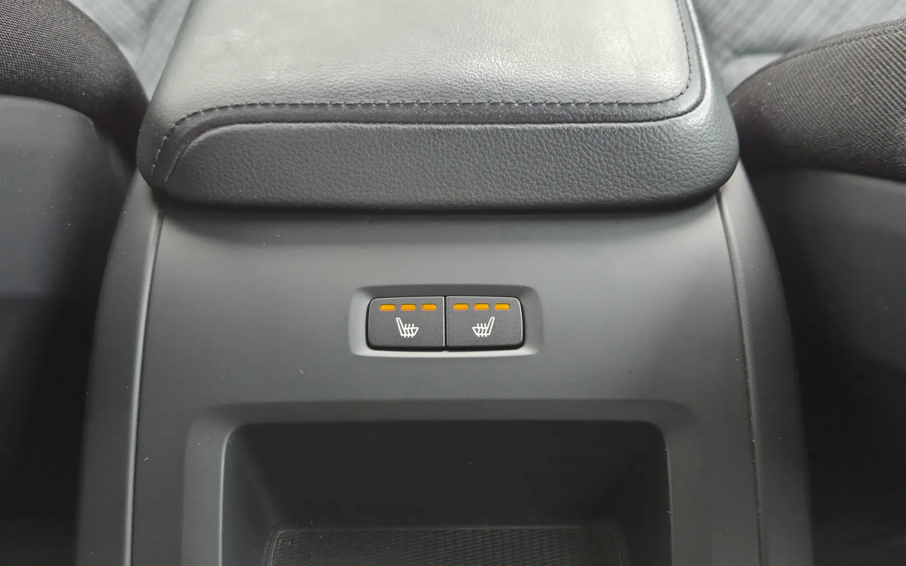 Zunanja slika - Volvo V60 - 2.0 B4 Core ACC-KAMERA-NAVI-LED-GRETJE SPR/ZAD.SED - 15