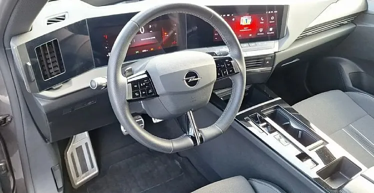 Zunanja slika - Opel Astra - 1.2 T. | Matrix žarometi | Panorama | Avtomatik - 3