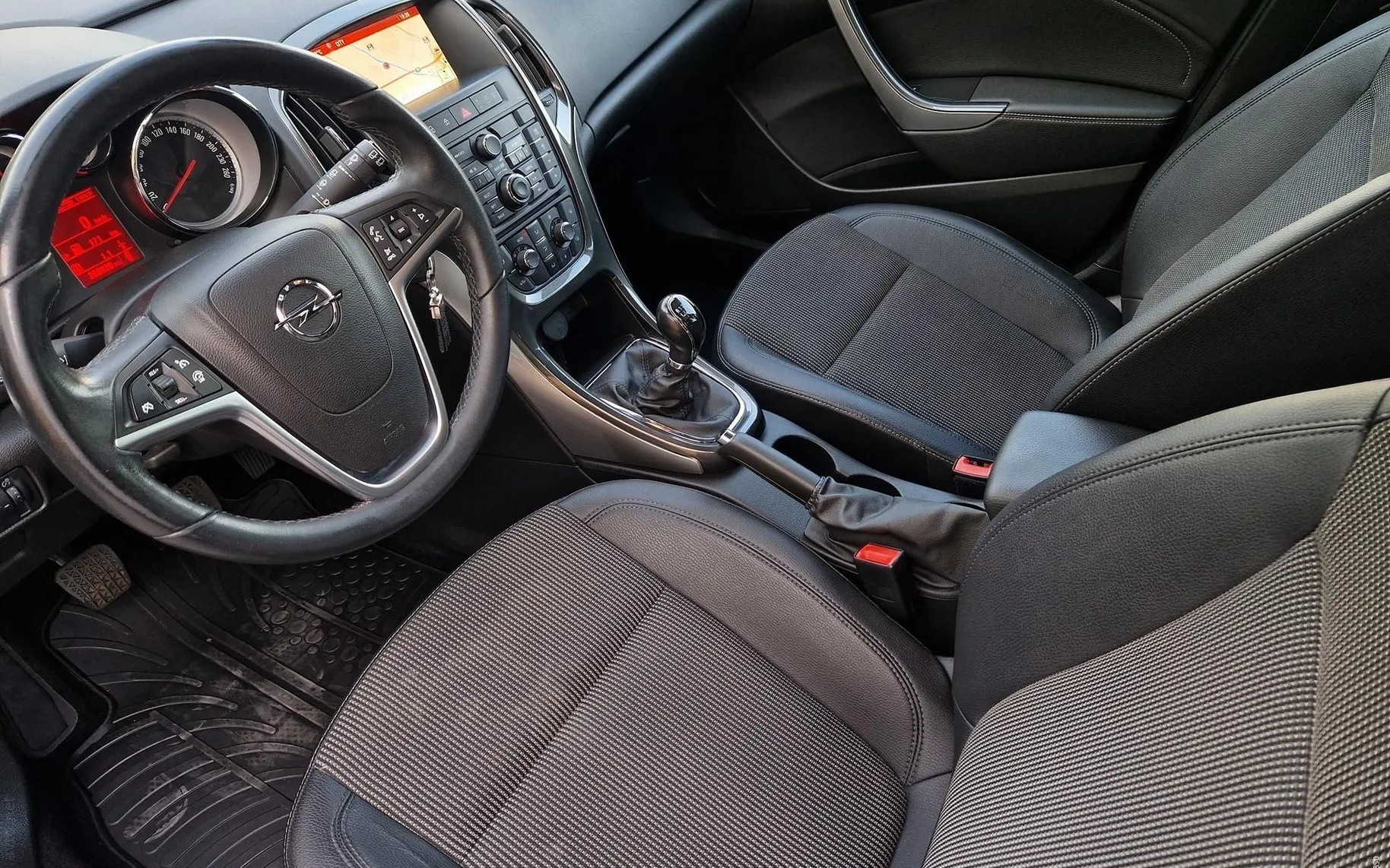 Zunanja slika - Opel Astra - 1.6CDTI-100KW-COSMO-NAVI-LED-SLO-LEANPAY - 5