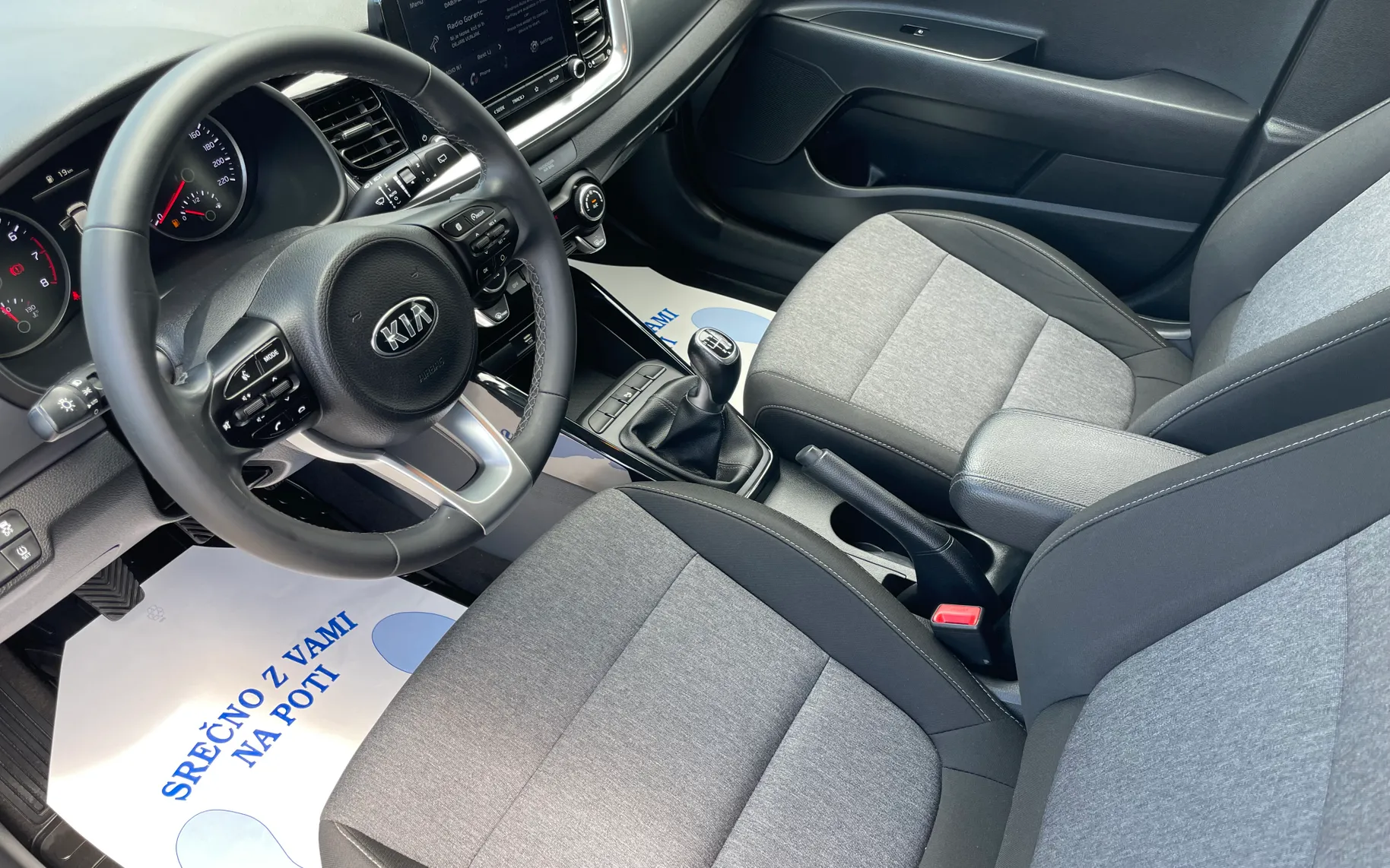Notranja slika - KIA Stonic - 1,0 T-GDi LX Urban ISG - 5