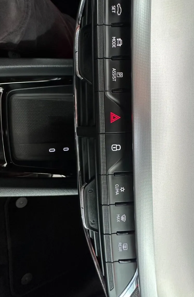 Zunanja slika - Škoda Octavia - Combi 2.0 TDI Style DSG.NEMŠKI.LED.NAVI.GRE.SEDEŽE - 9