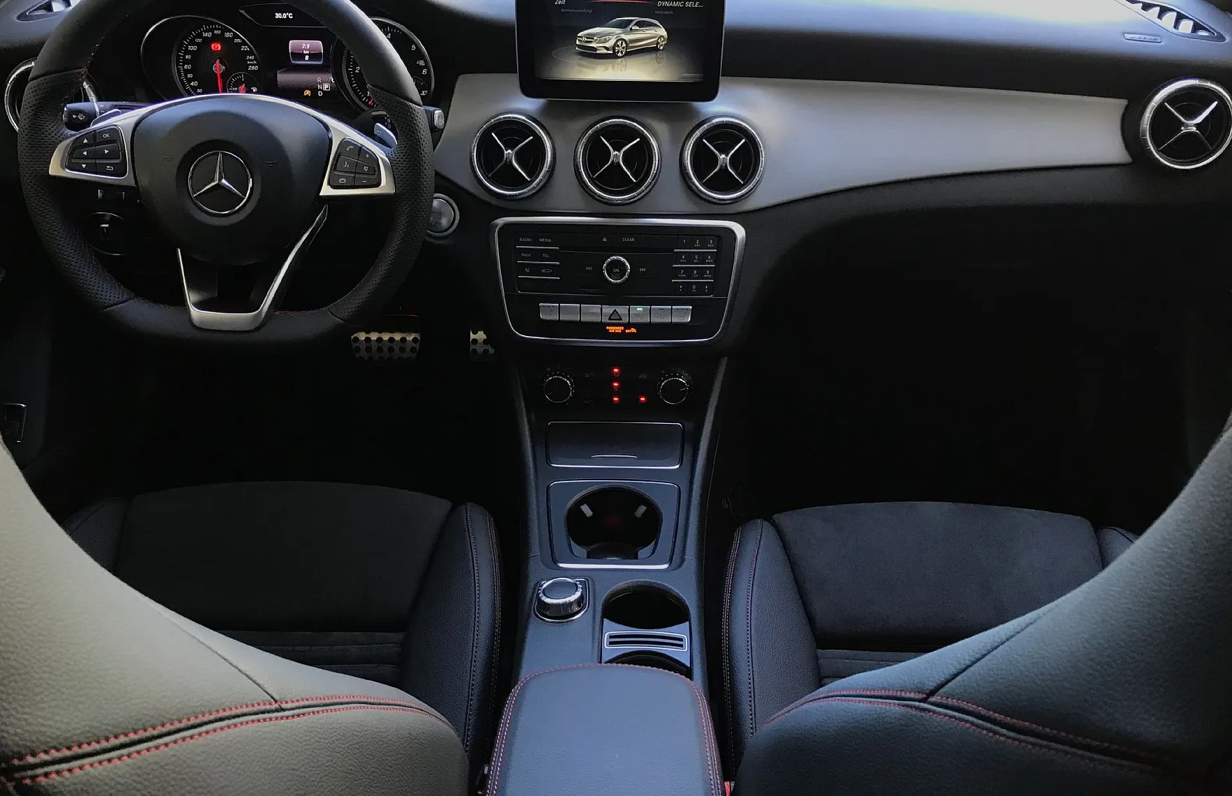 Zunanja slika - Mercedes-Benz CLA-Razred - CLA Shooting Brake 220 d 4M SB Avt. AMG NEPOZABNO DOŽIVETJE - 9