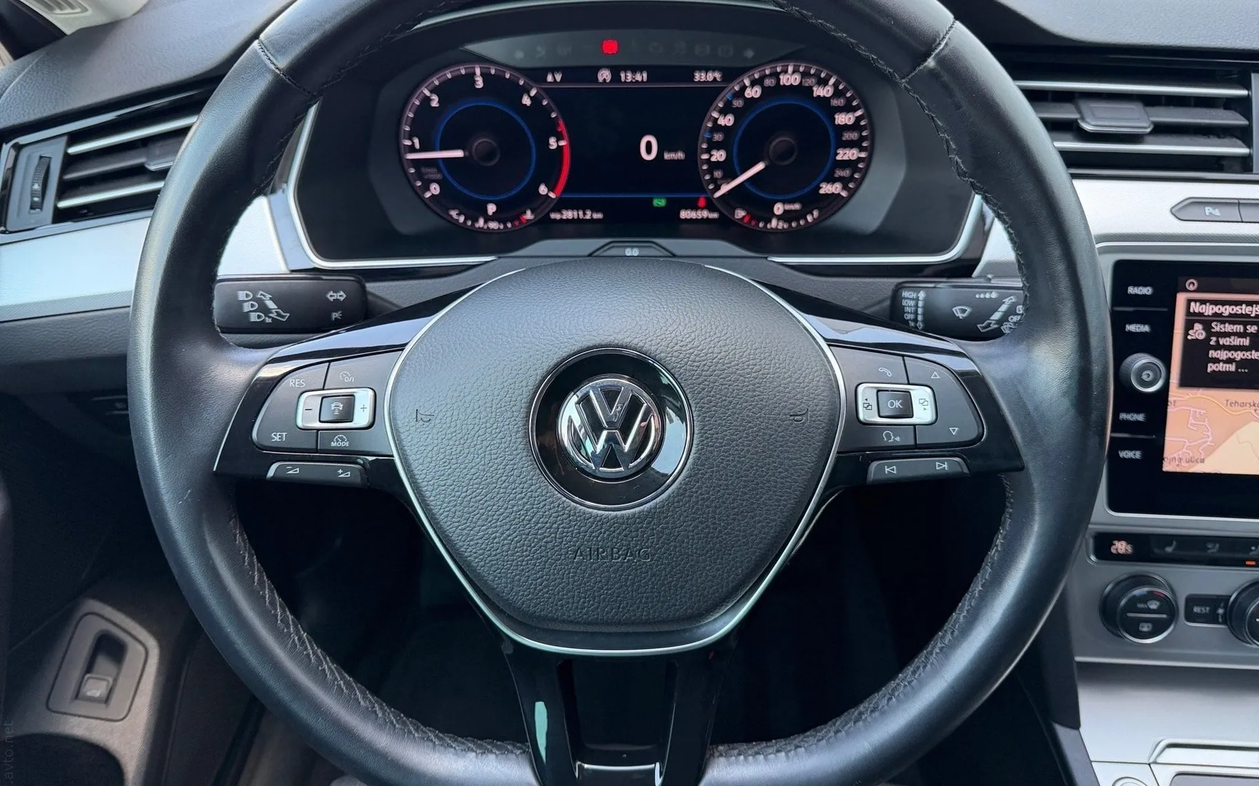 Notranja slika - Volkswagen Passat Variant - 2.0 TDI BMT Connect DSG-SLO-ACC-PDC-Vzvr.kamera... - 8