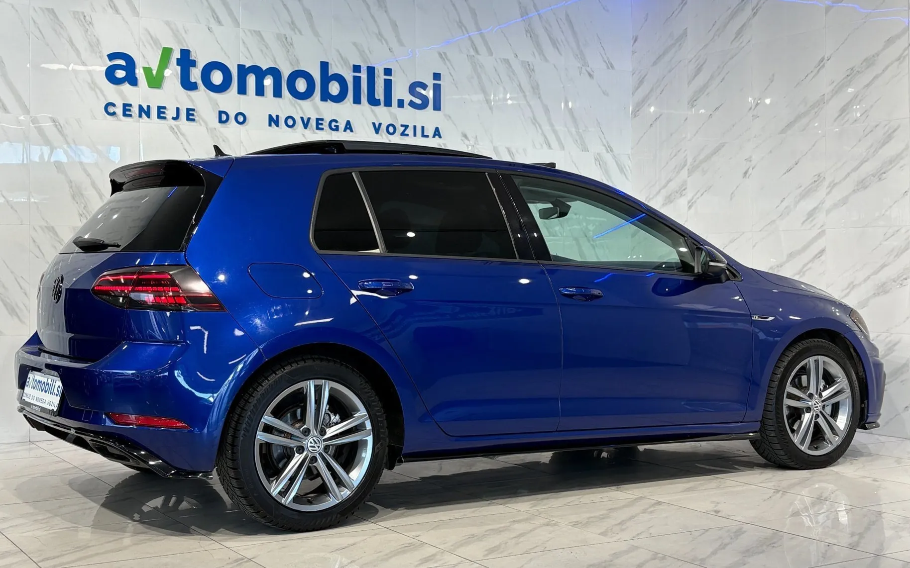 Zunanja slika - Volkswagen Golf - 1.6 TDI  R-Line - Pano - ACC - Virtual - PDC - S - 5