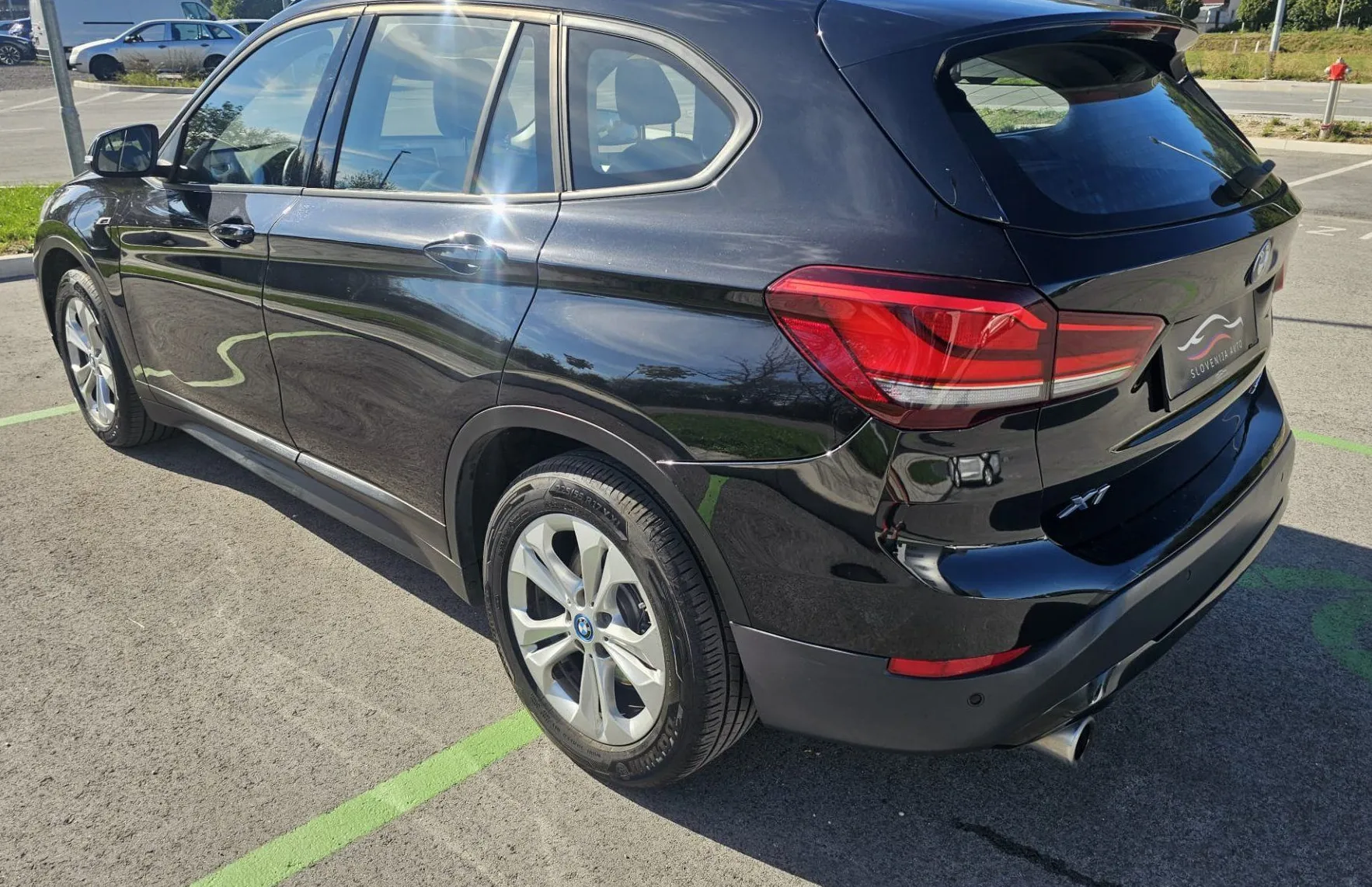Zunanja slika - BMW X1 - serija : xDrive25e Advantage Avt.|navi|el prtljažnik|fulLED - 6