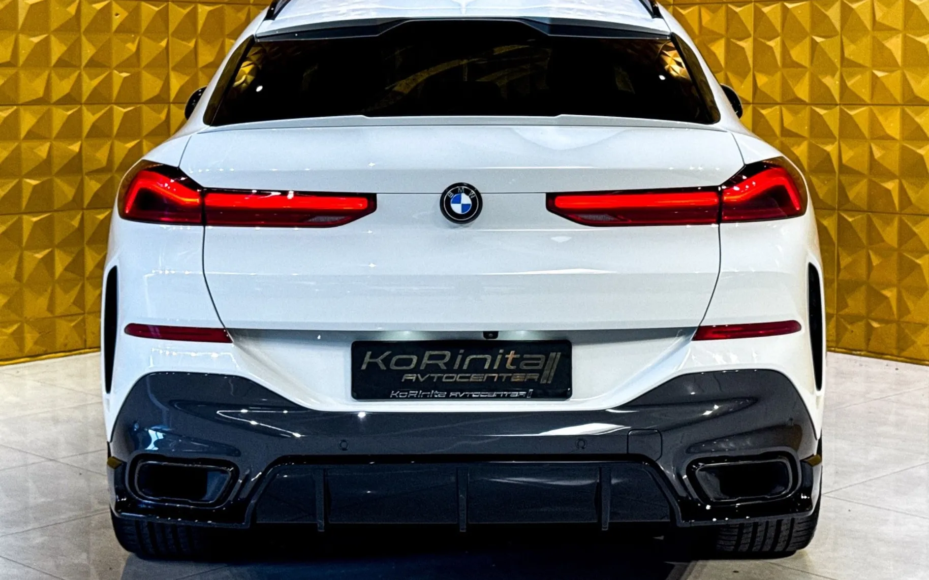 Notranja slika - BMW serija X6: - xDrive30d M Sport-HLAJENJE-360-VIRTUAL-AMBI... - 9