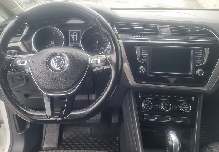 Zunanja slika - Volkswagen Touran - 1.6 TDI BMT Comfortline DSG 7 SEDEŽEV.SERVISNA - 10