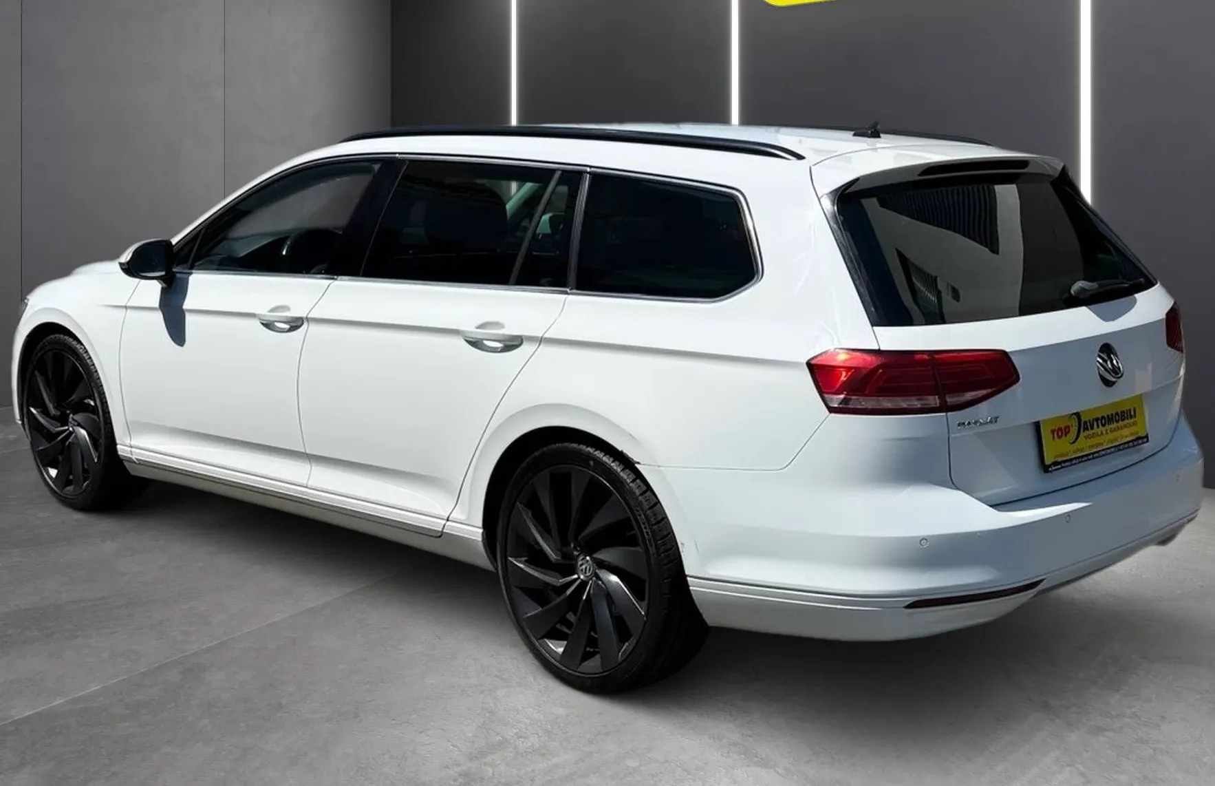 Zunanja slika - VW Passat - Variant 2.0 TDI HIGHLINE FULL LED NAVI PDC KAMERA  TOP - 5