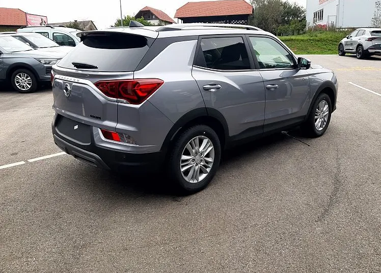 Zunanja slika - SsangYong Korando - 1.5 T-Gdi Smart + A T - 3