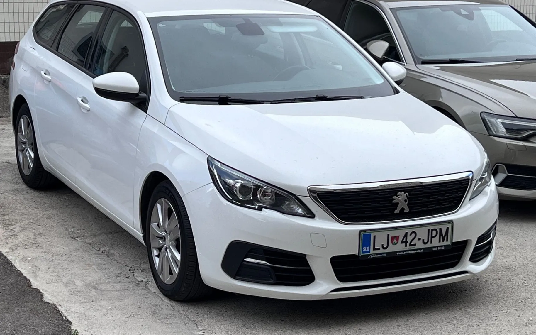 Zunanja slika - Peugeot 308 - SW 1.2 PureTech 130 S S Active Pack - 1