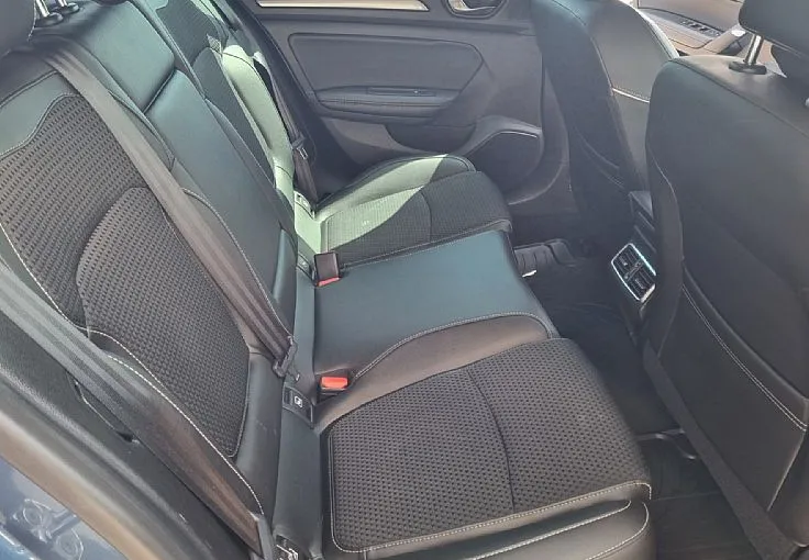 Zunanja slika - Renault Mégane - Megane Grandtour dCi 110  S S Bose masaža sedeža - 9