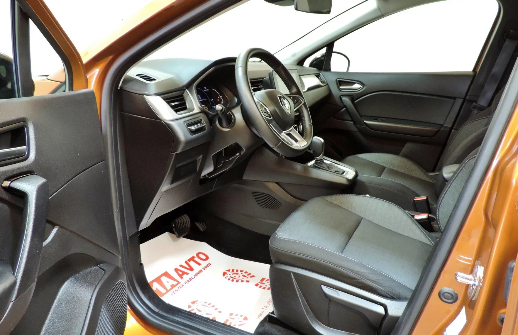 Zunanja slika - Renault Captur - E-Tech 145  Avt. - 9
