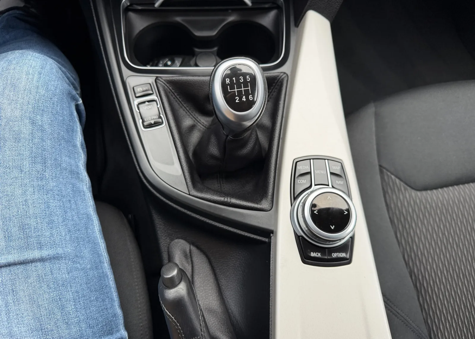 Zunanja slika - BMW Serija 3 - 318d Touring - 13