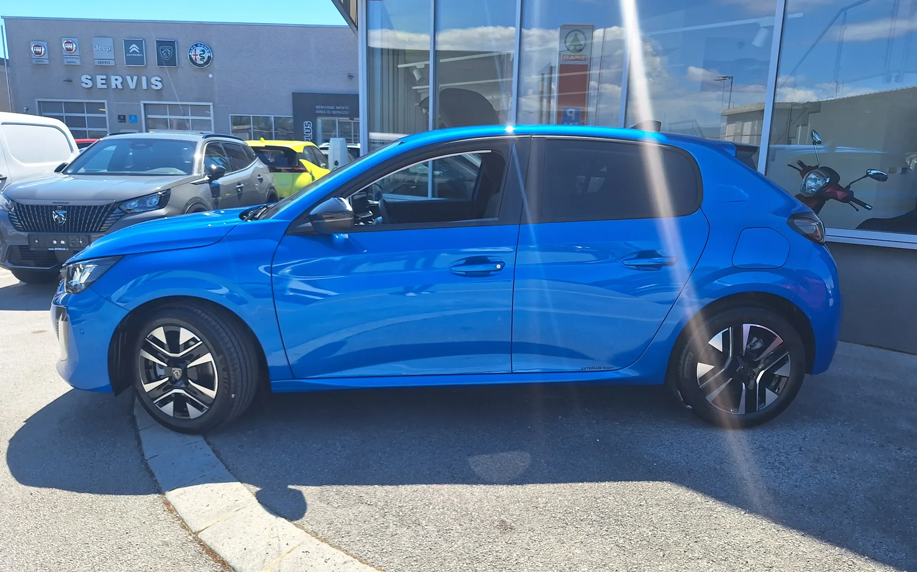 Zunanja slika - Peugeot 208 - Allure1.2 Turbo 100 - NA ZALOGI - 6