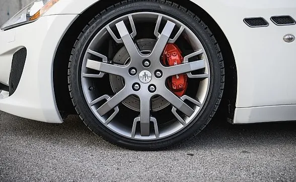 Zunanja slika - Maserati GranTurismo - 4.2 MC Sport Line V8 NEPOZABNO DOŽIVETJE - 14