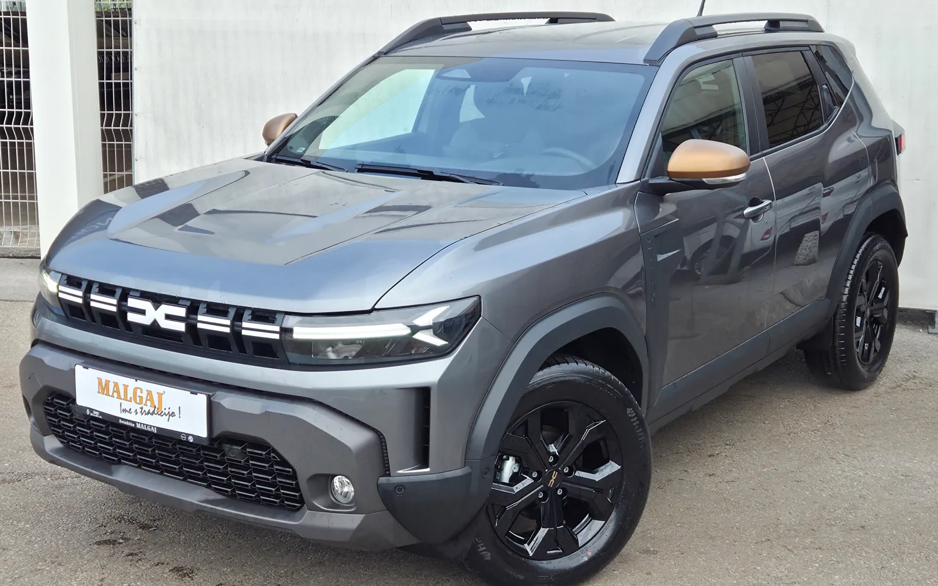 Zunanja slika - Dacia Duster - Extreme ECO-G +Paket City+Zimske gume - 2