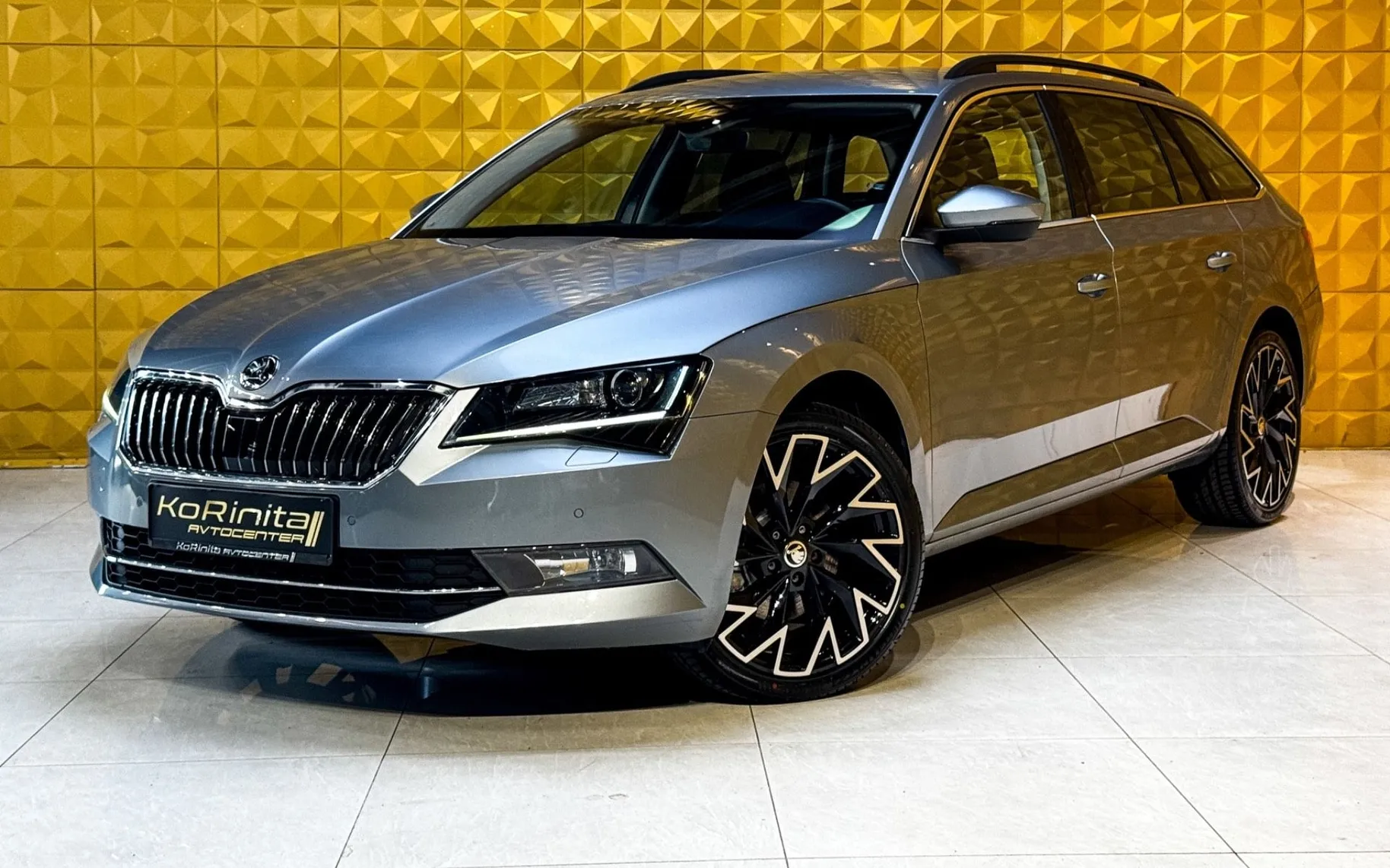 Zunanja slika - Škoda Superb - 2.0 TDI 4X4-MEMORY-GRETJE-Bi XENON - 5
