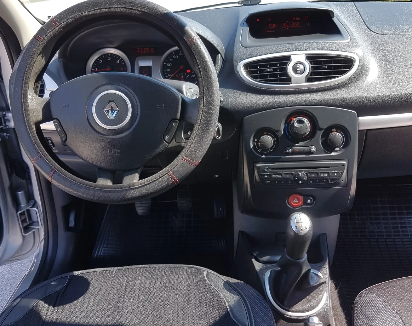 Zunanja slika - Renault Clio - 1,5 dCi Dynamique - 9