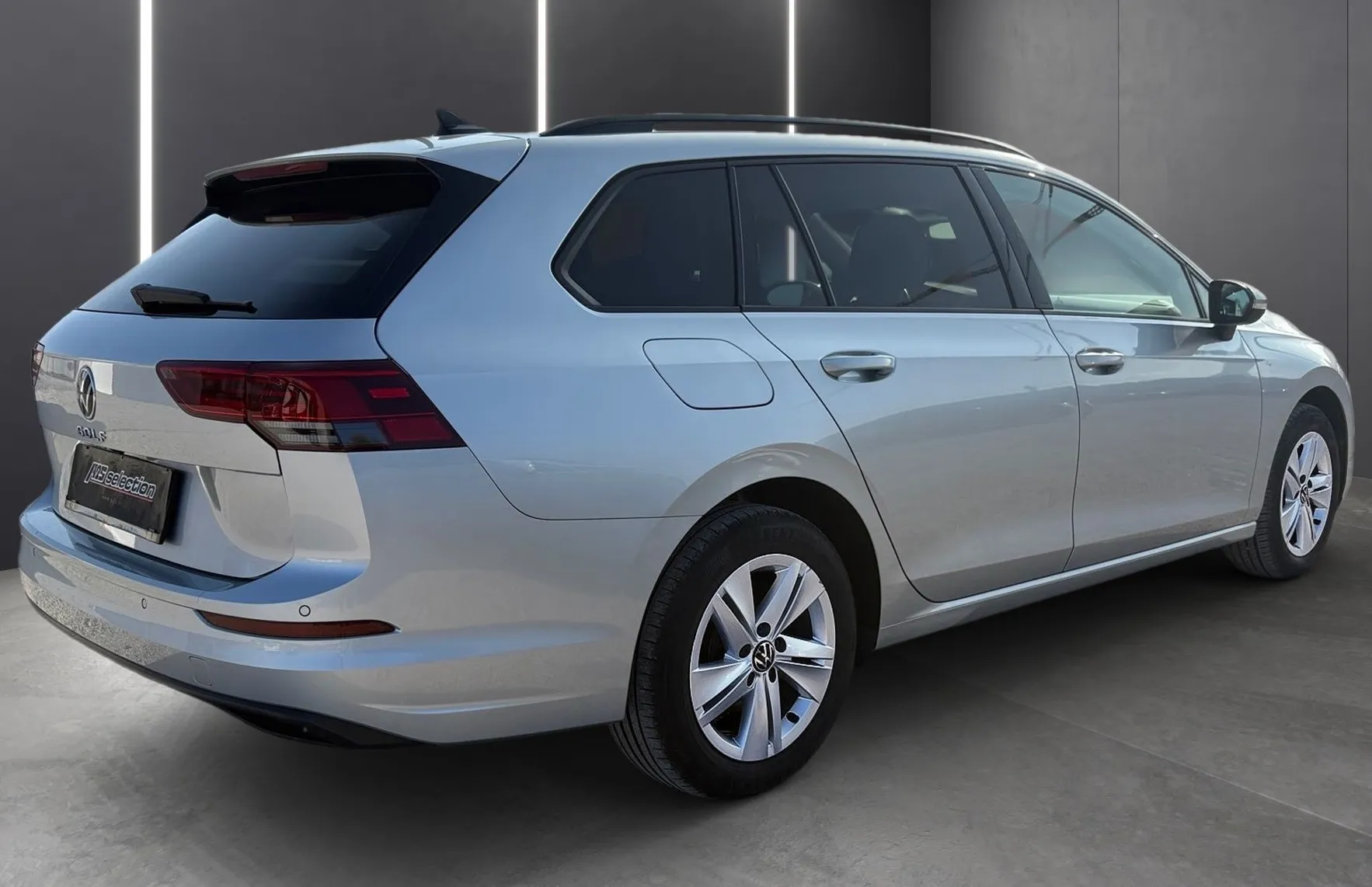Zunanja slika - VW Golf - Variant 2.0 TDI DSG Life - 3