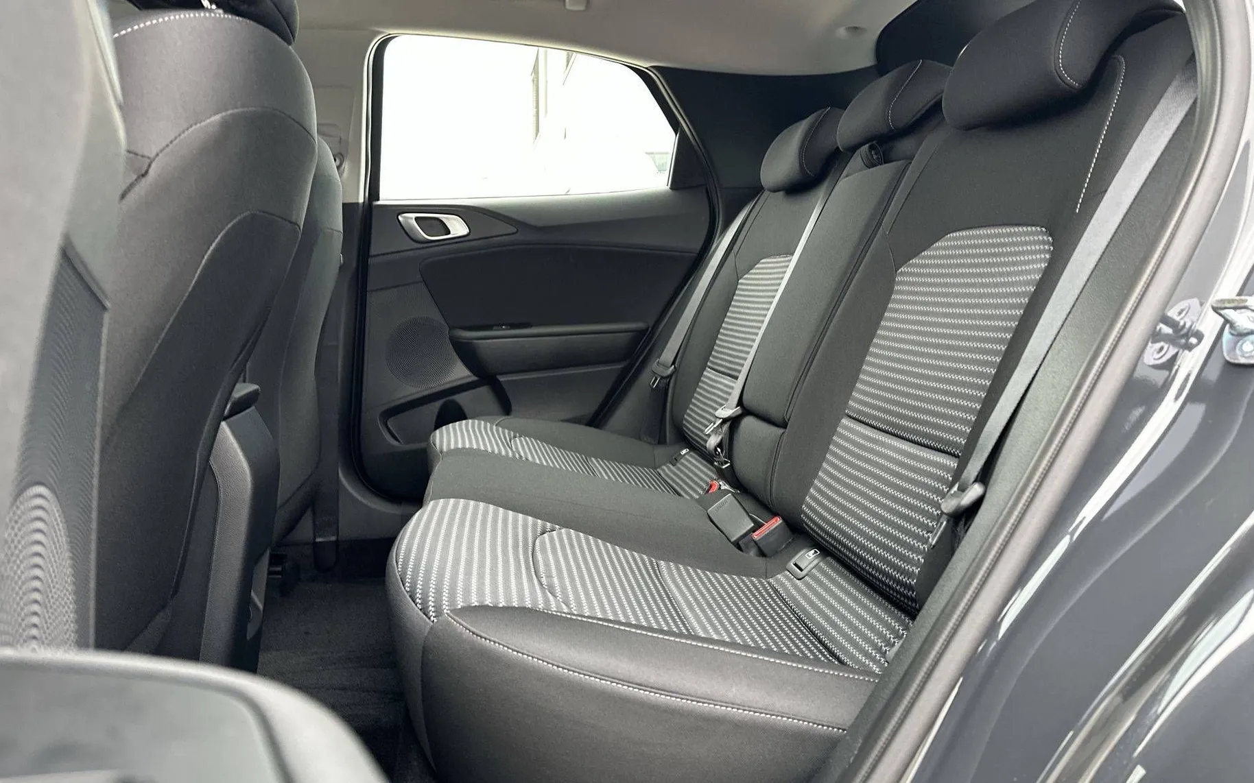 Zunanja slika - KIA XCeed - 1.6 T-GDi LX SMART ISG.7DCT... - 10