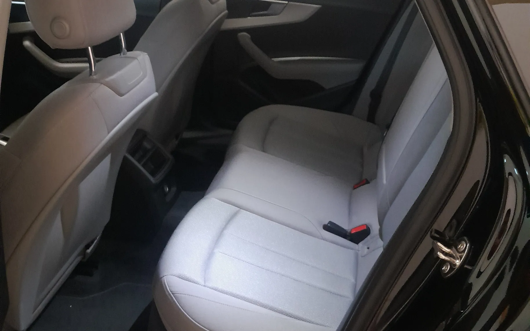 Notranja slika - Audi A4 - Stronic advancet - 9