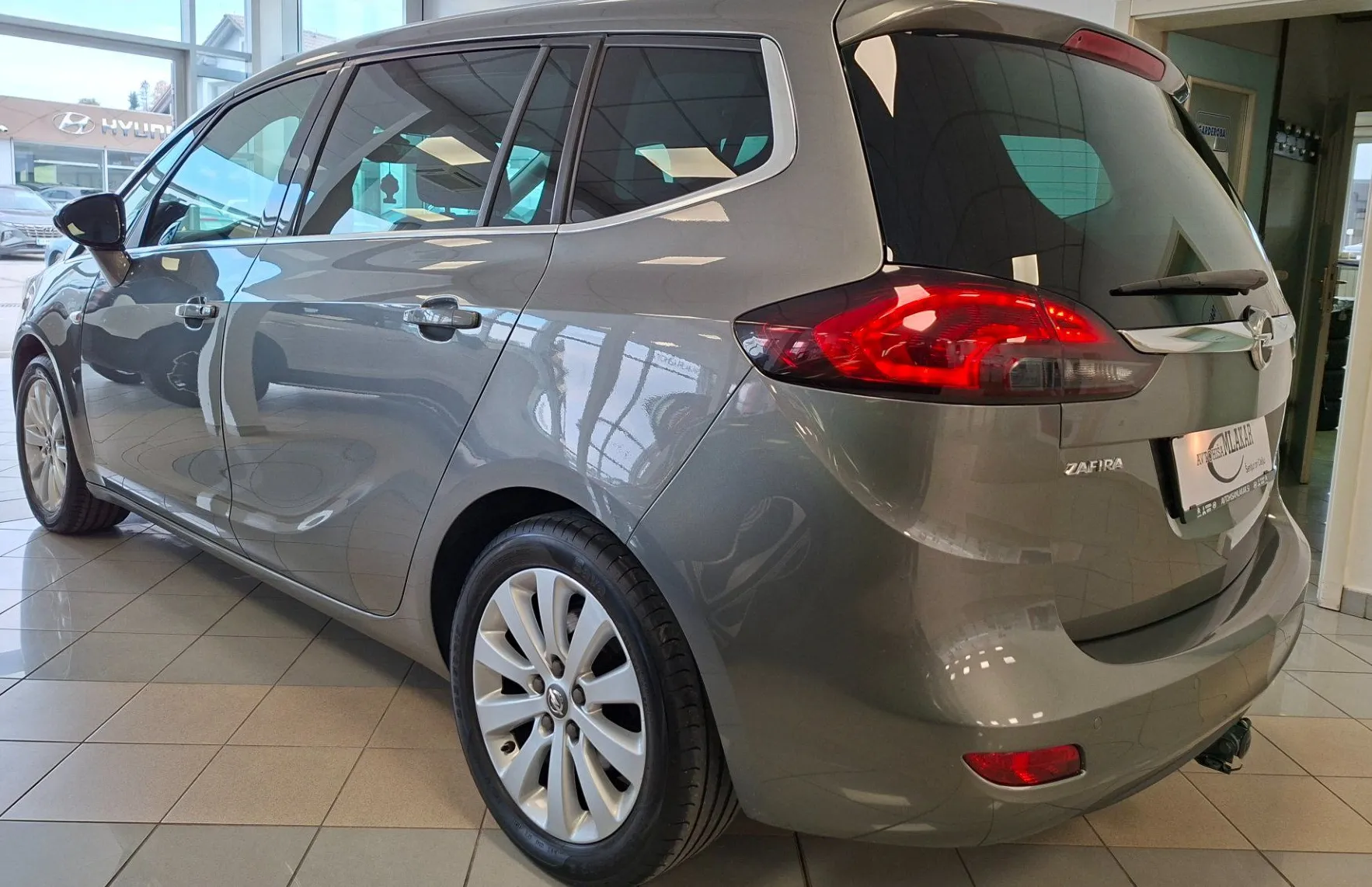 Zunanja slika - Opel Zafira - 1.6 CDTI Edition Start Stop-LED-PDC-KLJUKA-7 SEDEŽ - 3