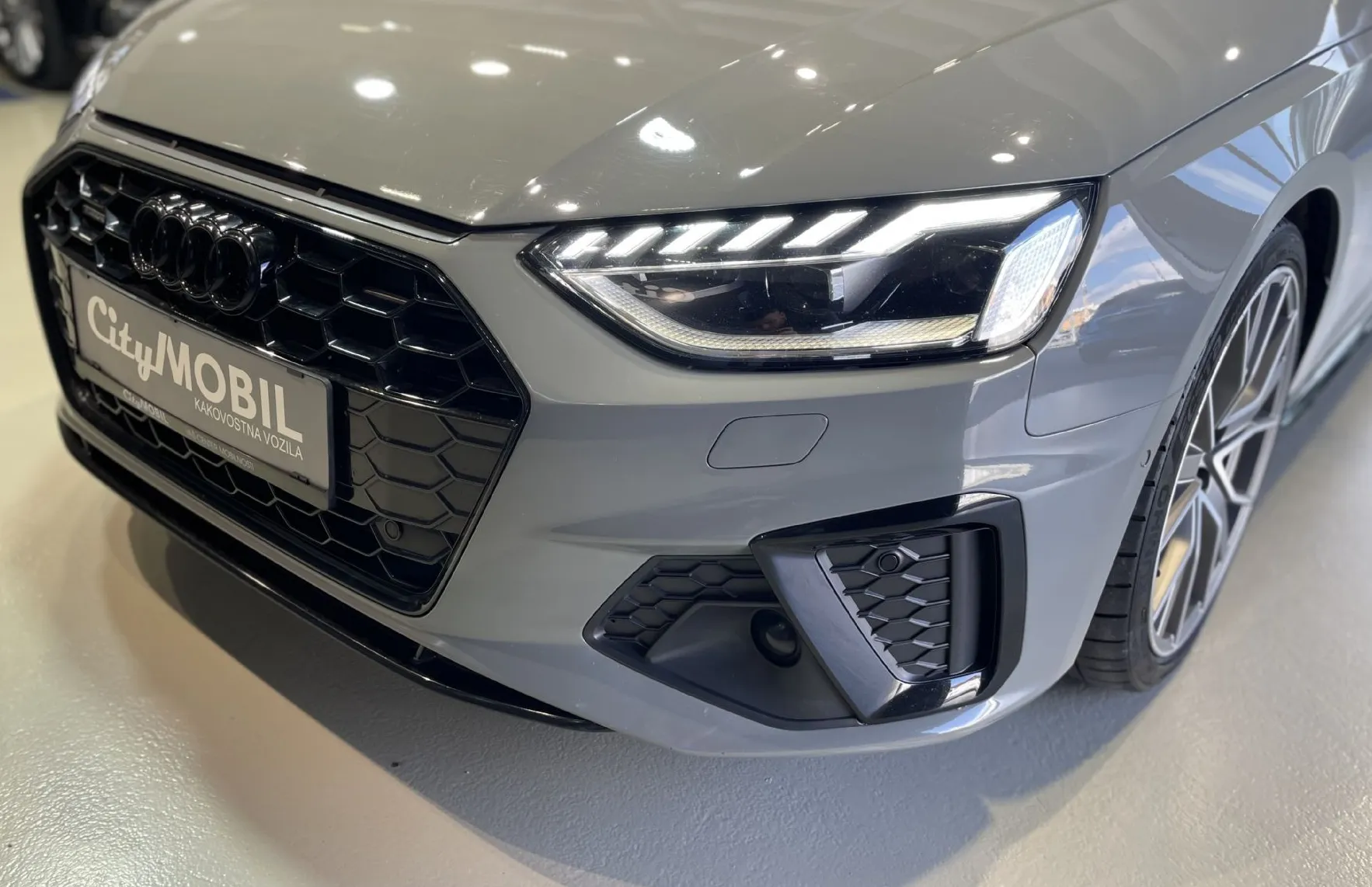 Zunanja slika - Audi A4 - Avant 45TDI-3XSLINE-QUATTRO-MATRIX-360KAM-RADAR-KEYLESS - 5
