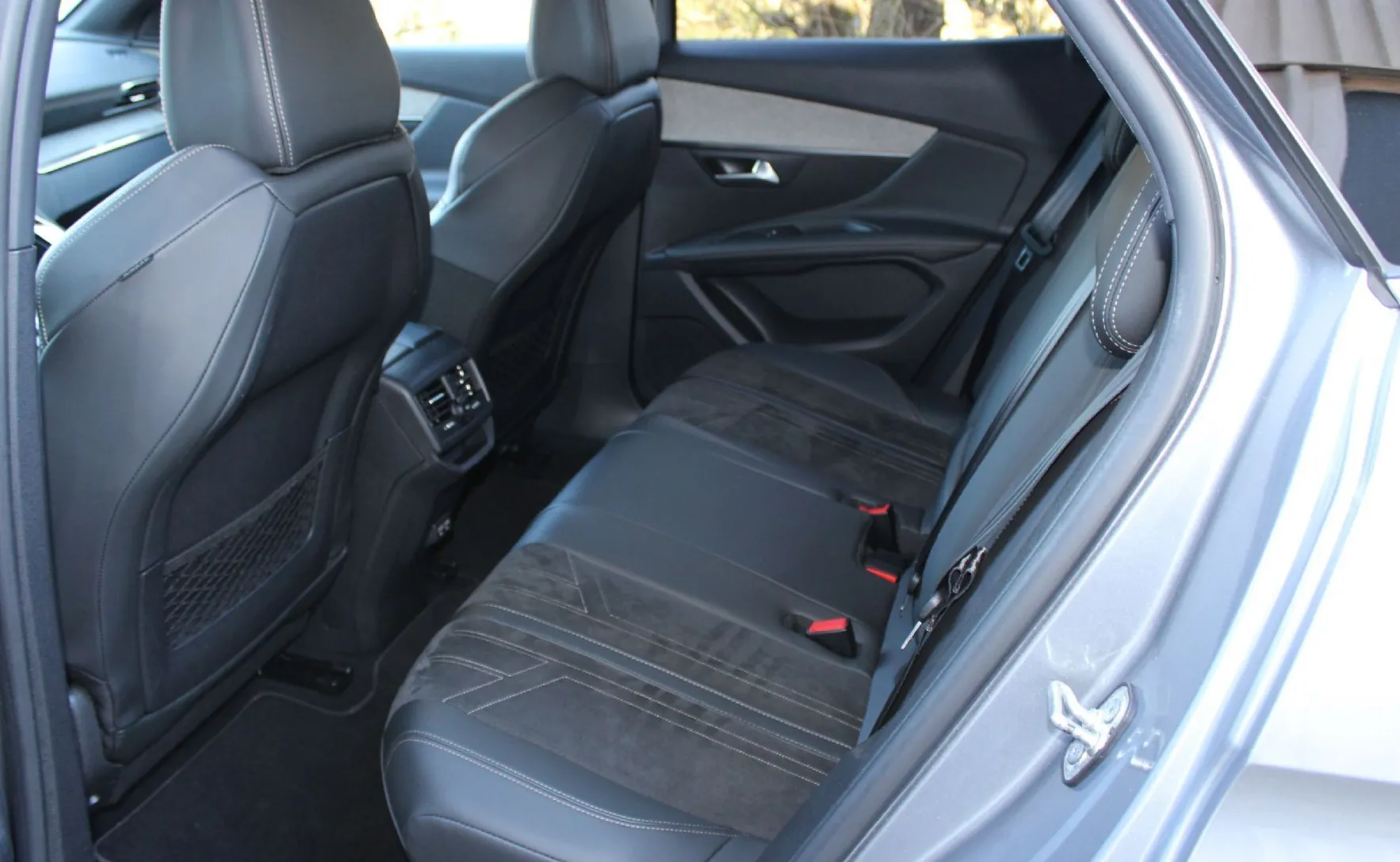 Zunanja slika - Peugeot 3008 - 1.5 BlueHDi 130 EAT8 GT PACK-ALU-ALCANTARA-LED - 13