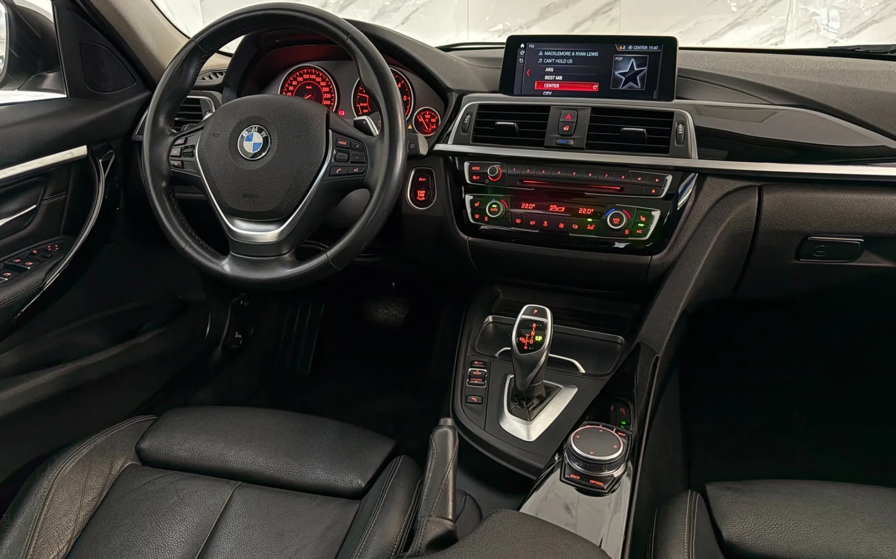 Notranja slika - BMW serija 3 Touring: - 335d|xDrive|M-Sport|Kamera|HUD|Pano|Gretje|Kljuka| - 12
