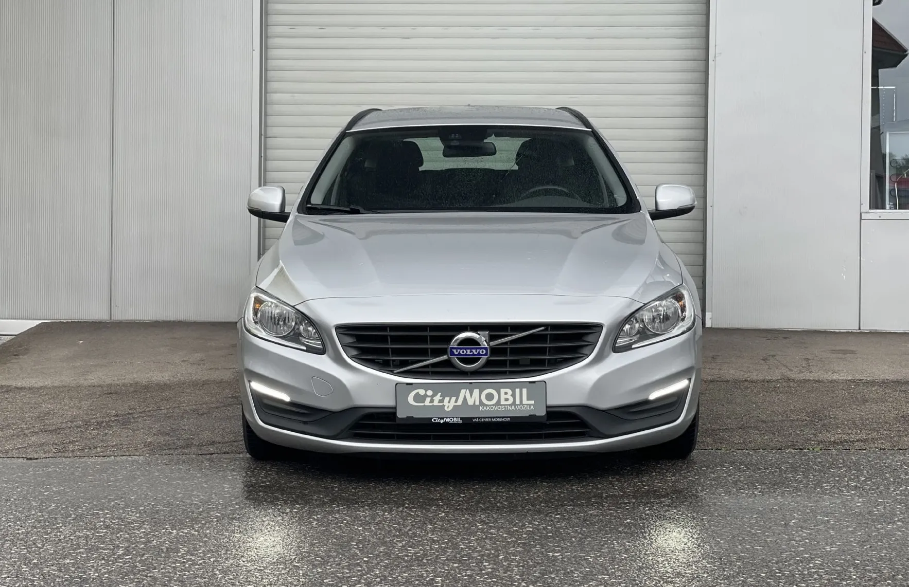 Zunanja slika - Volvo V60 - TEMPOMAT-VELIKI SERVIS-MULTIFUNKCIJA-AVT.KLIMA - 2