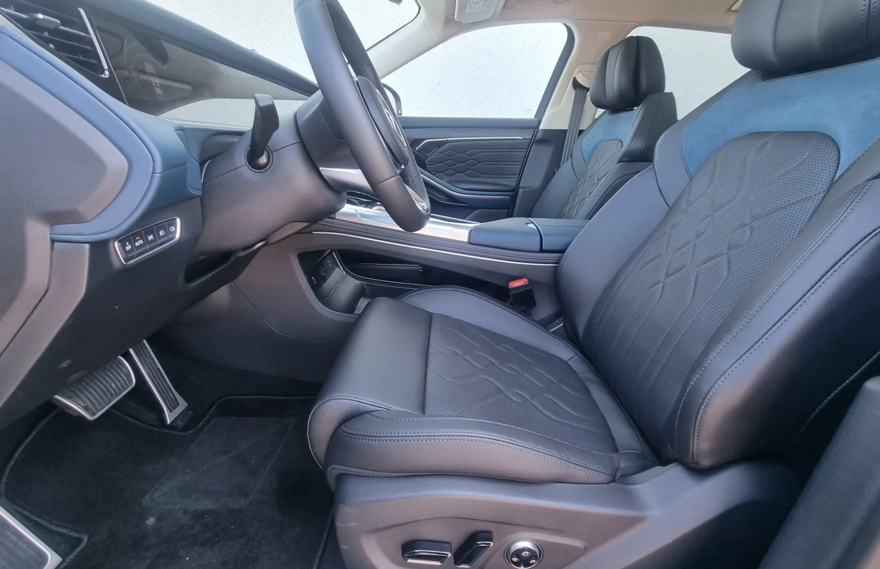 Zunanja slika - Voyah Free - 4X4 106 kWh - VOZILO NOVO - 735km DOSEGA - ZALOGA - 13