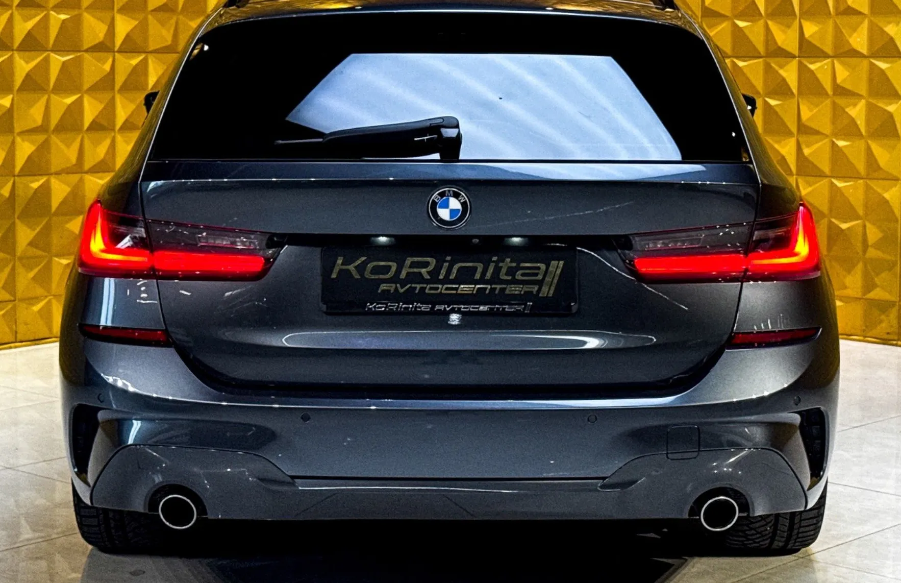 Zunanja slika - BMW Serija 3 - Touring: 318d AUT. M Sport-VIRTUAL-360-GRETJE VOLANA-AMB - 9