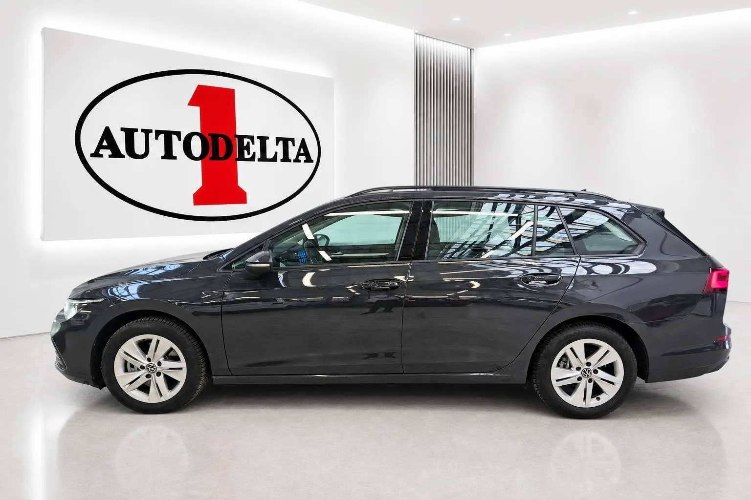Zunanja slika - Volkswagen Golf Variant - 2.0 TDI Life DSG 110 150 - 3