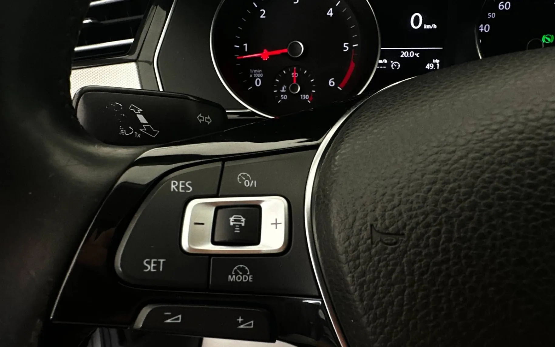 Notranja slika - Volkswagen Passat - -2.0TDI-DSG-LED-KAMERA-AKT.TEMP- - 8