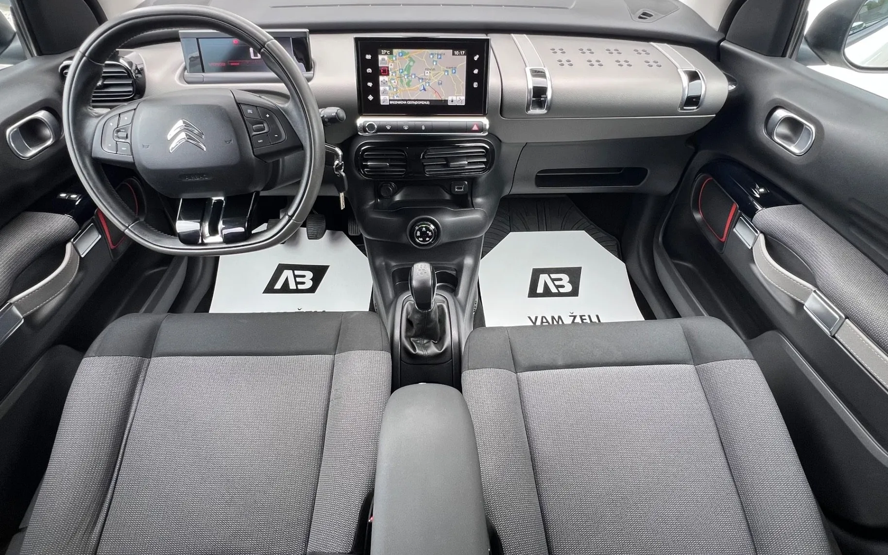 Notranja slika - Citroën C4 Cactus - 1.2 THP PureTech S S Rip Curl - 11