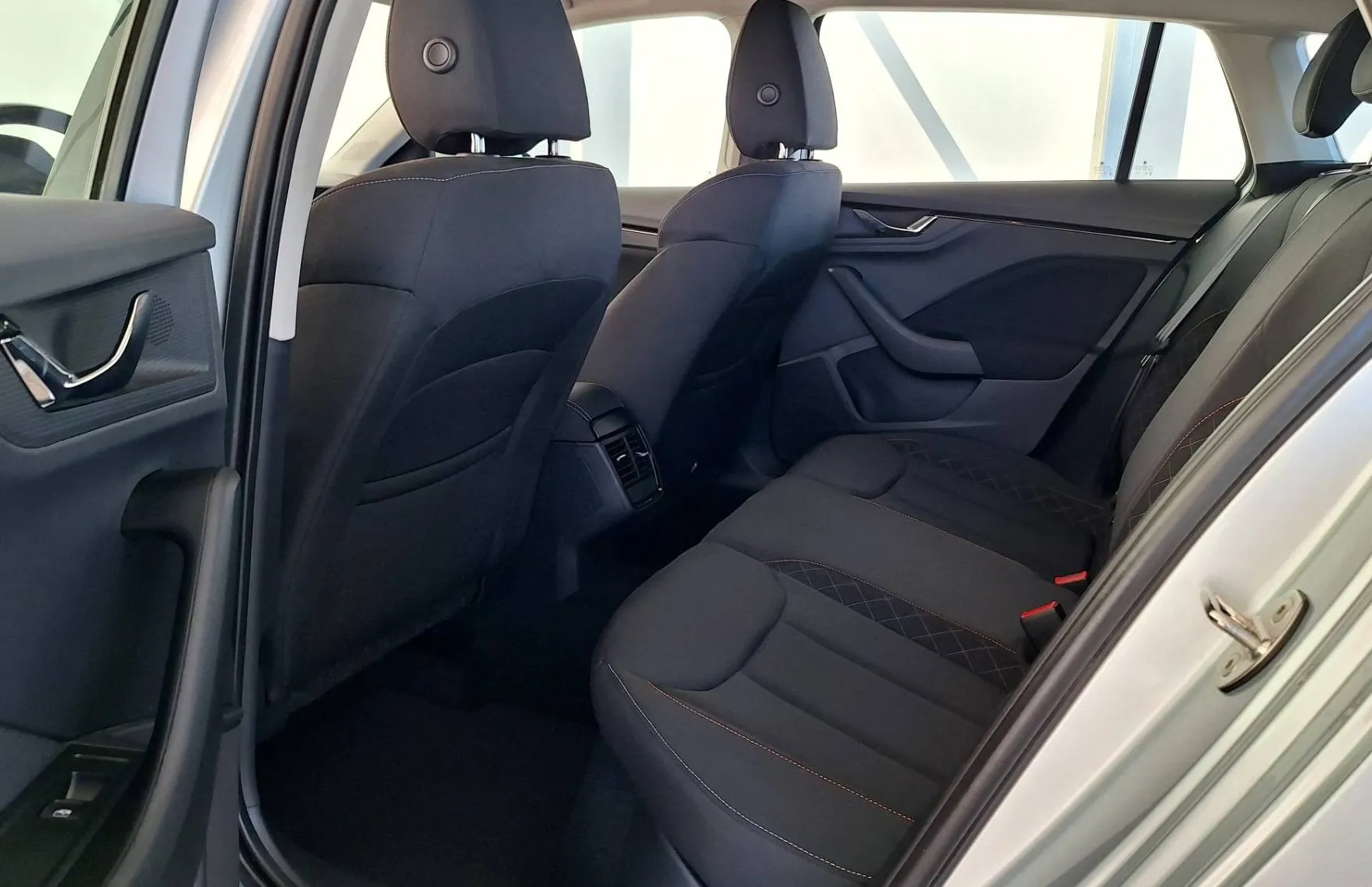 Zunanja slika - Škoda Scala - 1.5 TSI Ambition •Slovensko vozilo•1.lastnik• - 13