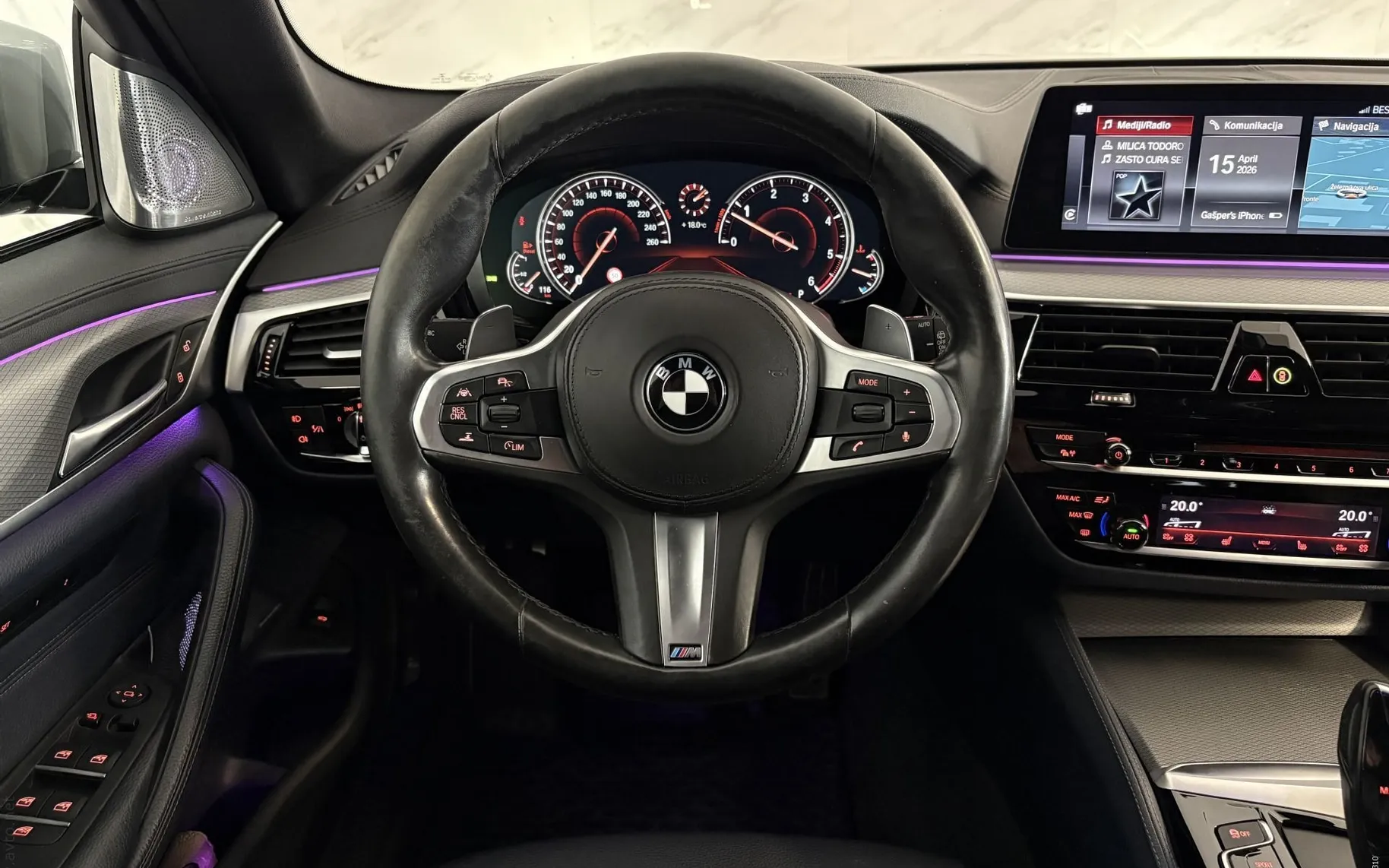 Notranja slika - BMW serija 5 Touring: - 530d|xD|M|ACC|Laser|360K|HUD|BW|NightV|Zračno|TV| - 10