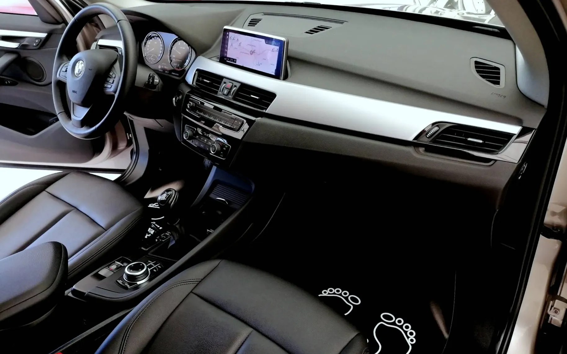 Notranja slika - BMW serija X1: - sDrive 2.0d 150ks LED KAMERA PDC USNJE 1.LASTNIK - 7