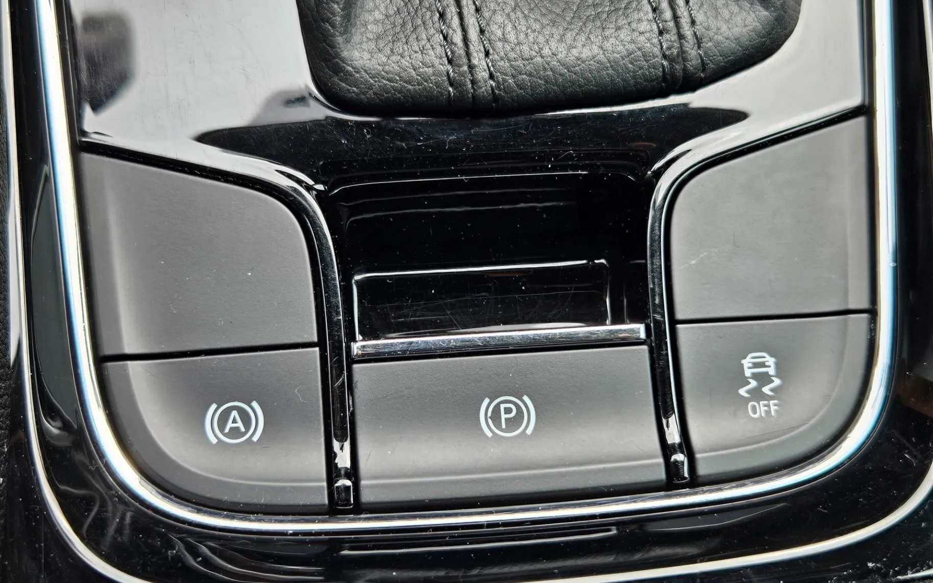 Zunanja slika - Škoda Karoq - 1.5 TSIClever DSG, KAMERA,NOVE GUME - 16
