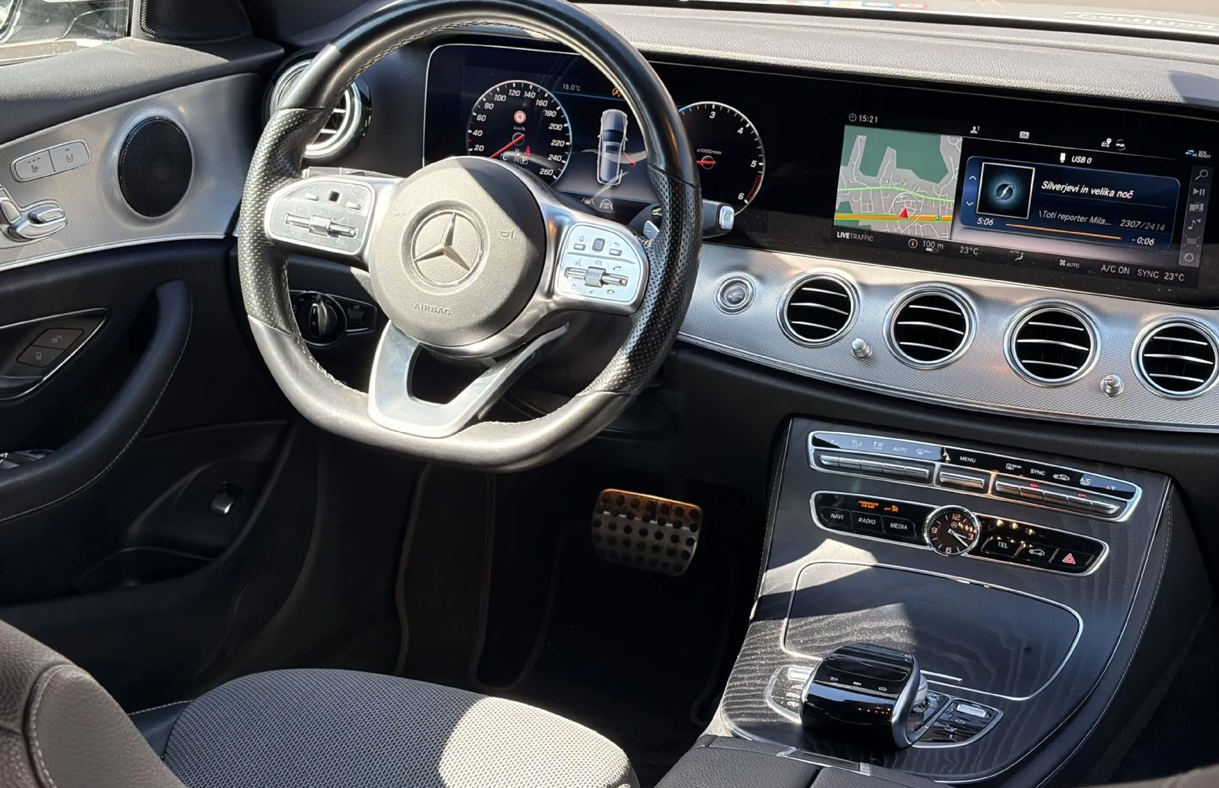 Zunanja slika - Mercedes-Benz E-Razred - E 220 d T AMG Line Avt. - 8