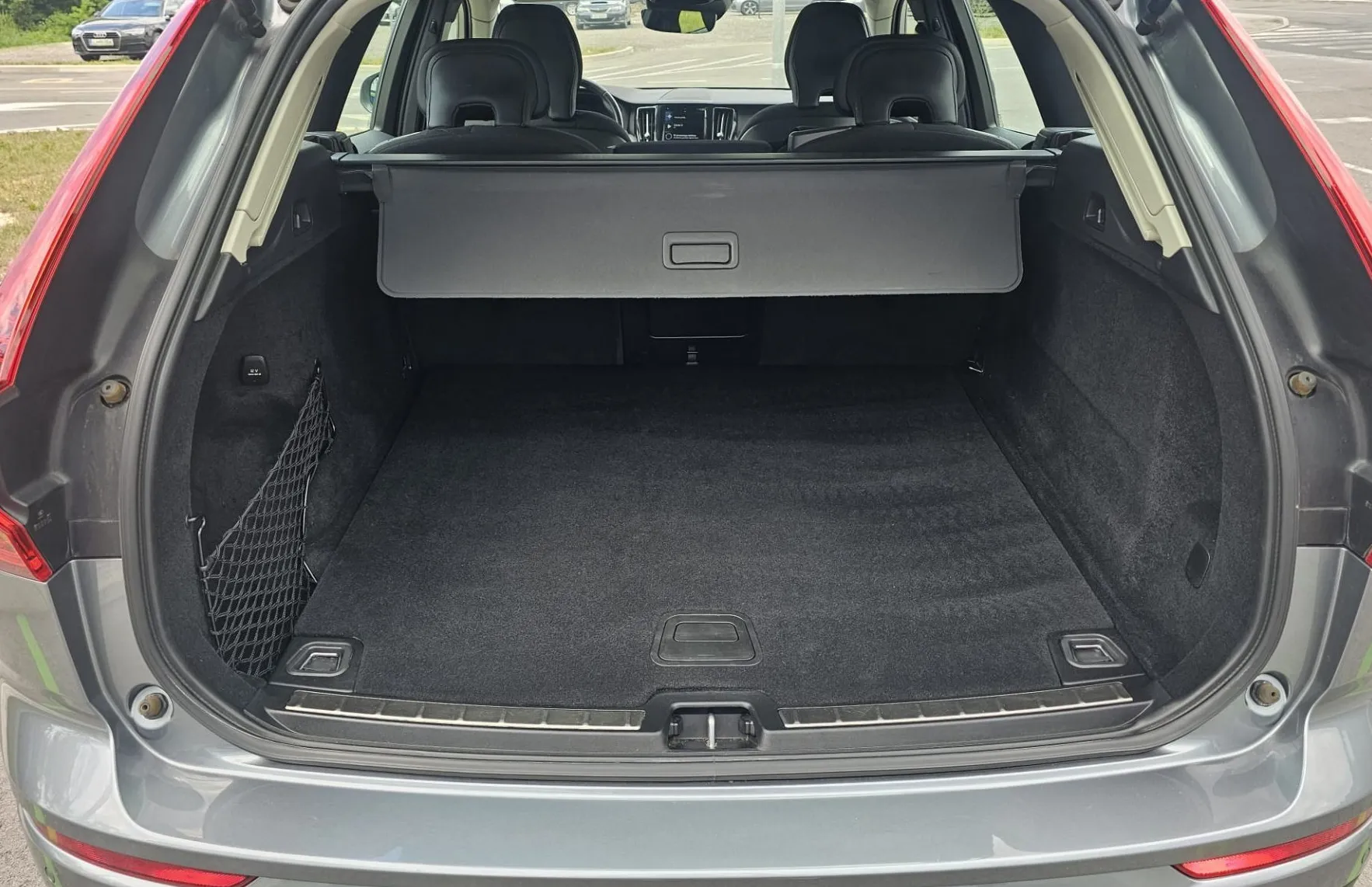Zunanja slika - Volvo XC60 - B4D AWD Mom.Pro Avt.|panorama|wirtual|Navi|AC|Asis - 11