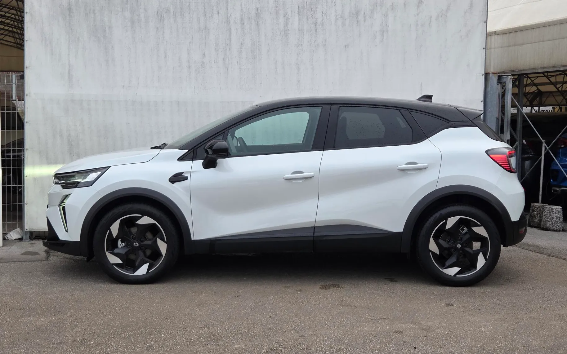 Zunanja slika - Renault Captur - Techno TCe140 Avtomatik+Navi Park+Zimske gume - 6