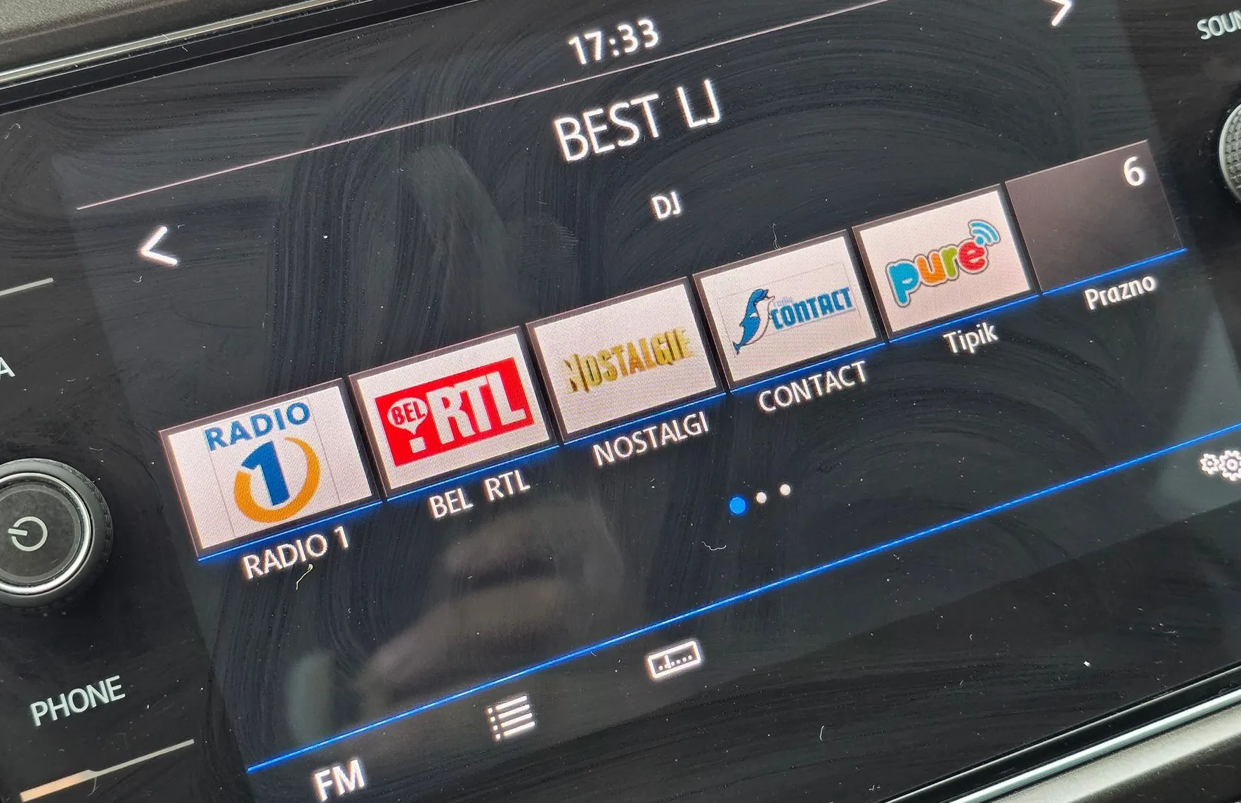 Zunanja slika - Volkswagen T-Roc - 1.6 TDI BMT SPORT LED-VIRTUAL-ALU-PDC - 16