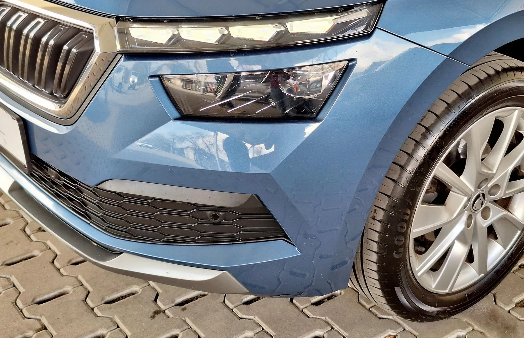 Zunanja slika - Škoda Kamiq - Style 1.5 TSI 110 kW •MATRIX•PARK.SENZORJI•ALU17• - 9