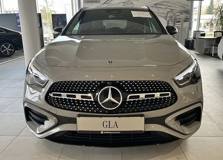 Zunanja slika - Mercedes-Benz GLA-Razred - 180 EDITION AMG ... na zaloga... - 2