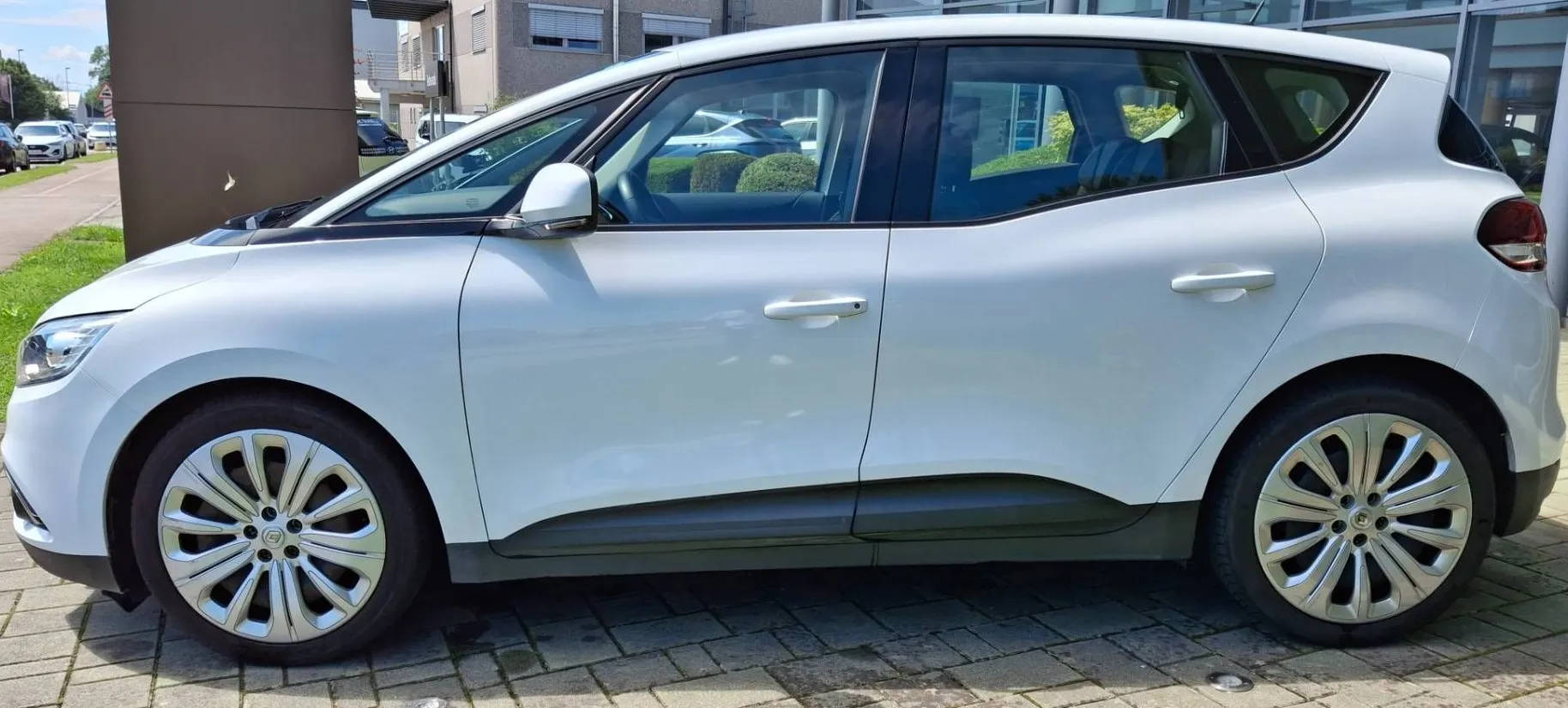 Zunanja slika - Renault Scénic - Scenic INTENS Blue dCi 120 - 8