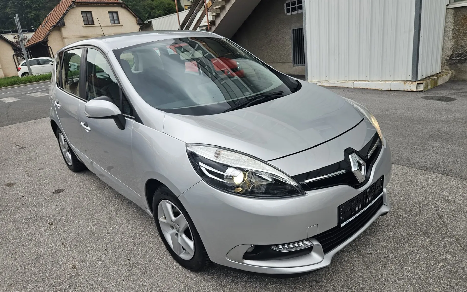 Zunanja slika - Renault Scénic - 1.5 dCi 110 - Expression - 3