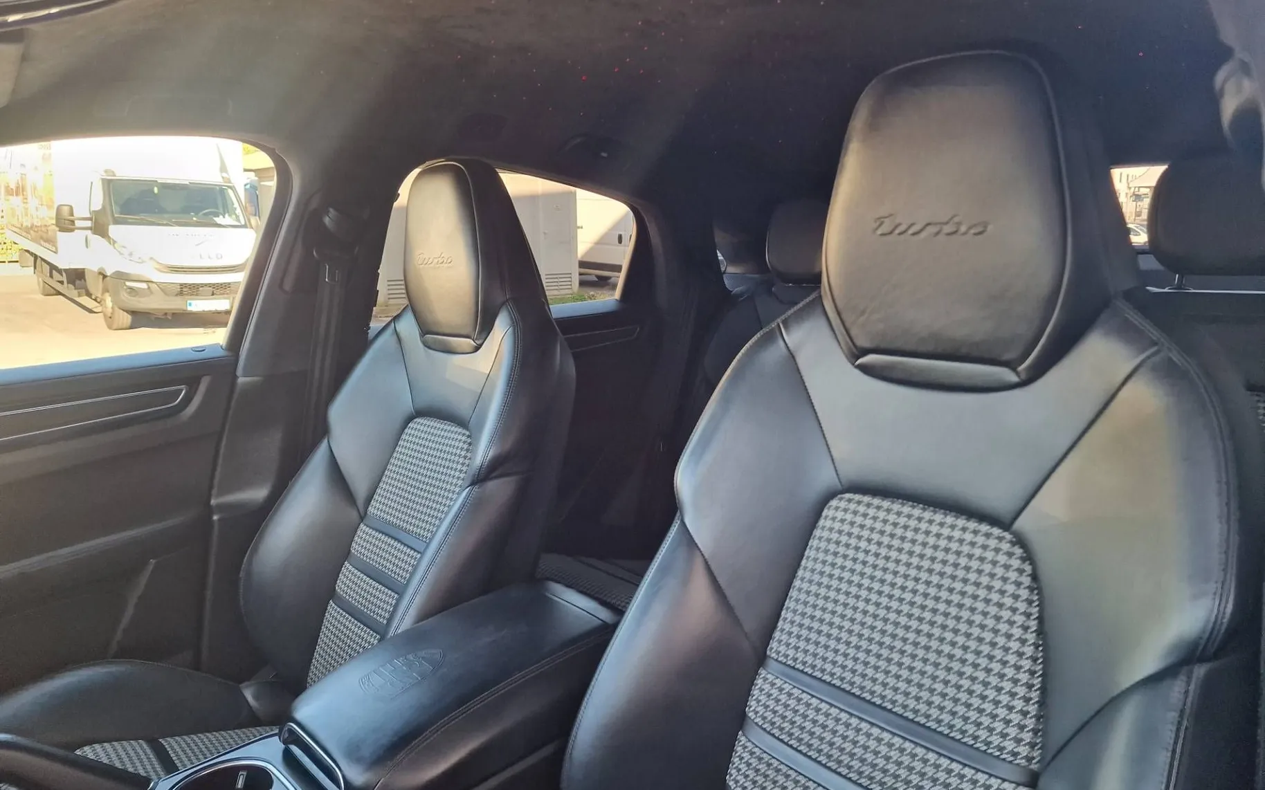 Notranja slika - Porsche Cayenne Coupe - TURBO - 11