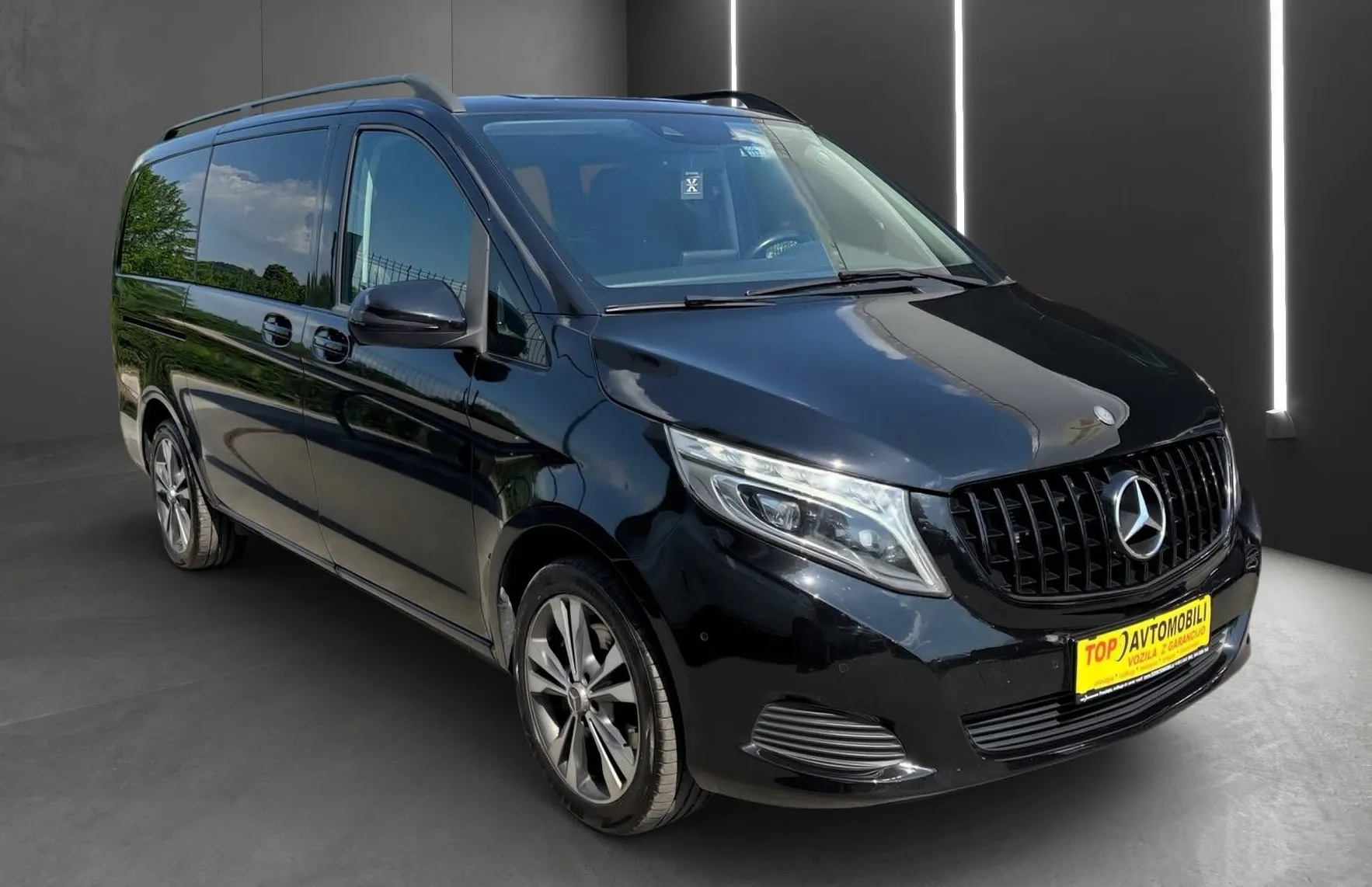 Zunanja slika - Mercedes-Benz V-Razred - V 250d DOLGI AMG-LINE FUL LED NAVI TEMP KAM - 10